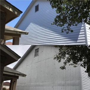 This image shows a before-and-after comparison of a home's siding, with the top panel showing clean siding and the bottom showing dirty siding.